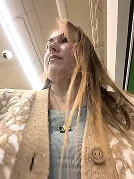 YourSweetRi's cam snapshot