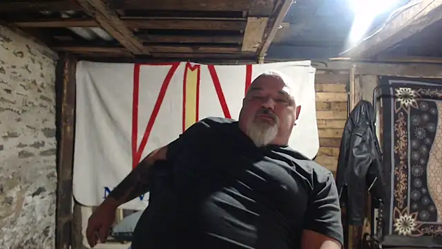 Newfiesausage1972 live sex cam