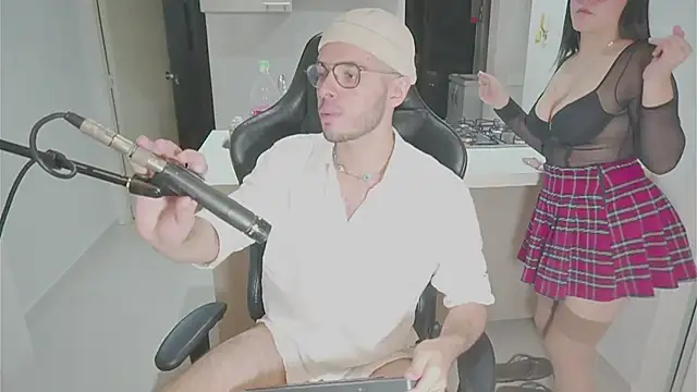 dan_and_daya live sex cam