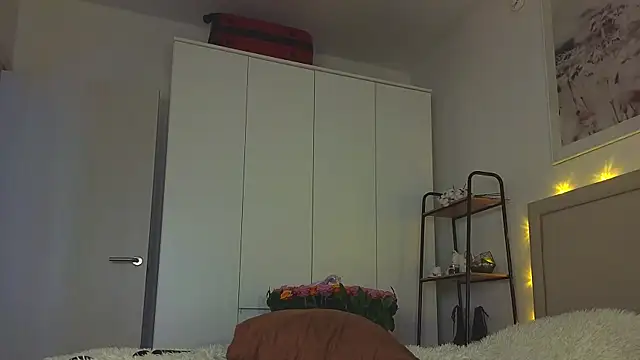 Lili_Roze_ live sex cam