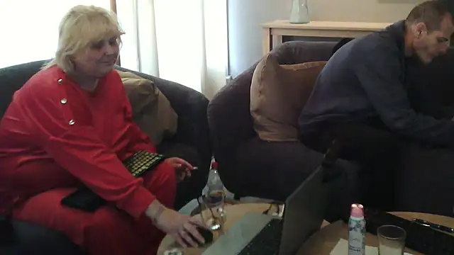 Sylviastar46 live sex cam