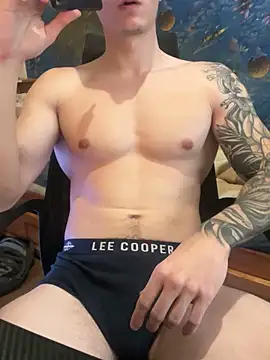 fronkie9384 live sex cam