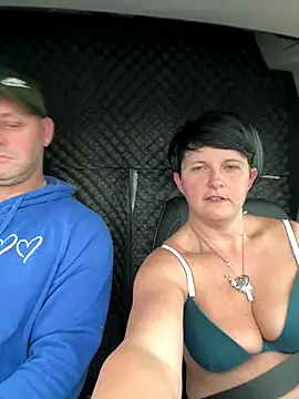 Reggie_roxie live sex cam