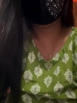 Saguphtah_Chattergy_22's cam snapshot