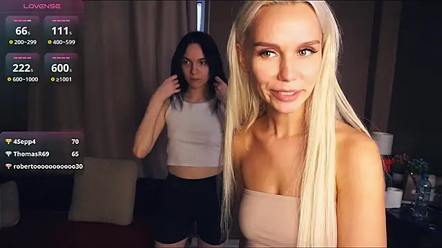 LorrieWilcinski's cam snapshot