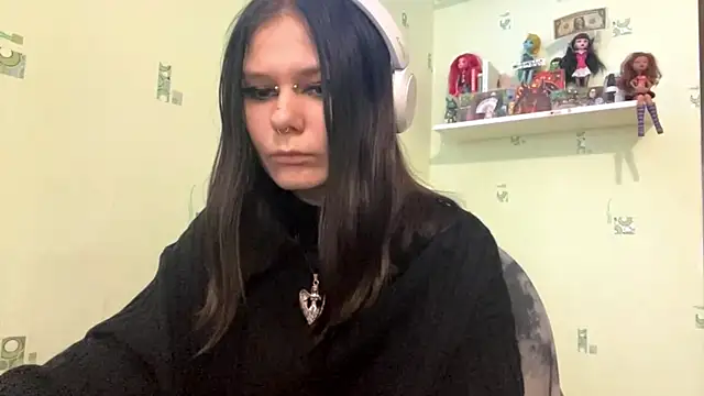 TraceeSchutt's cam snapshot