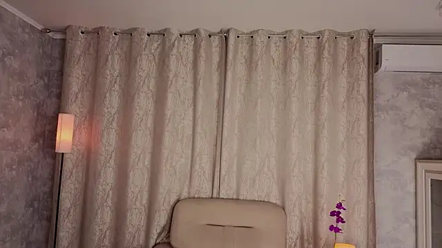 NeliaVandresar's cam snapshot