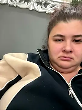 AliceCurlyX's web cam