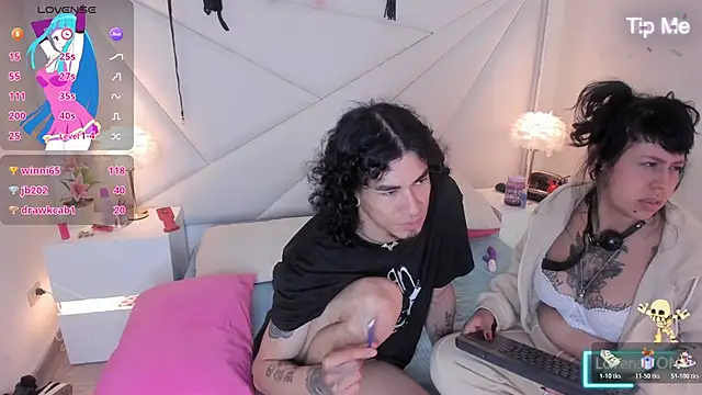 conjuring_'s cam snapshot