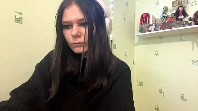 TraceeSchutt's cam snapshot