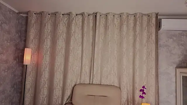 NeliaVandresar's cam snapshot