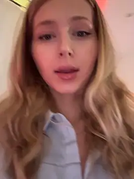 LunaRase live sex cam