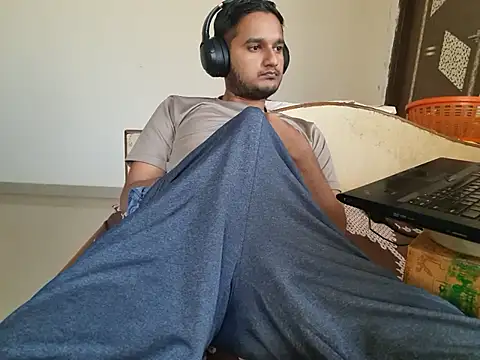 young-hairy-jon's cam snapshot