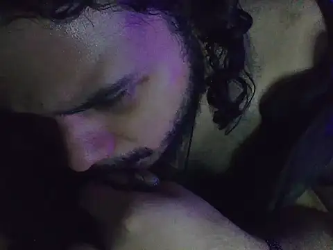 DemienMdivani's cam snapshot