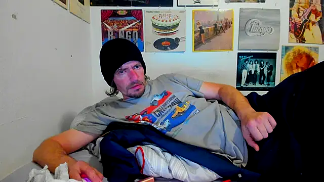 cloudyystar666's cam snapshot