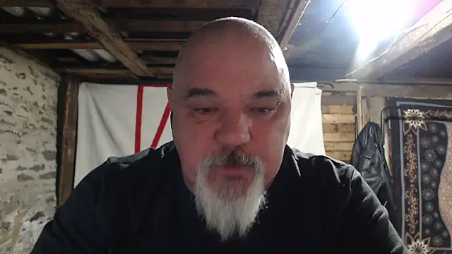 Newfiesausage1972's cam snapshot