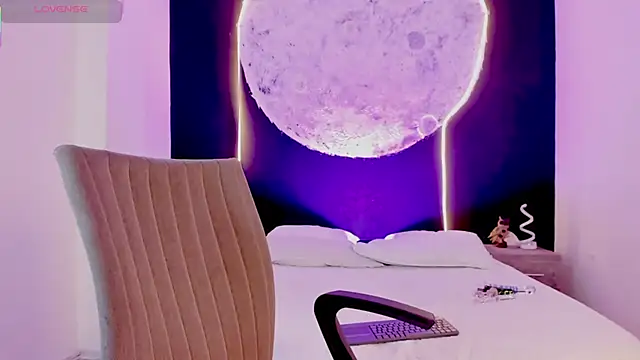 IvannaVolk_'s cam snapshot