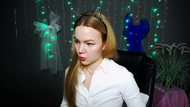 StellaLight's cam snapshot