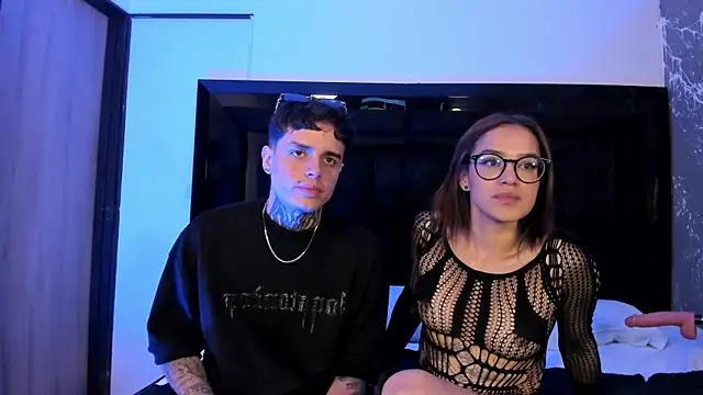 DeclanAndZoe's cam snapshot