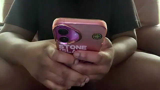 nanaisbackk live sex cam