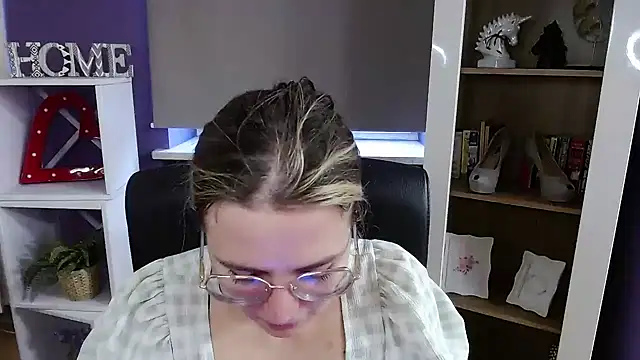 Zoey_Erotic live sex cam