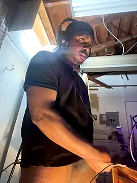 Chocolate_Andonis live sex cam