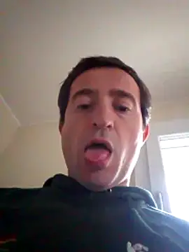 openlegsforyou's cam snapshot