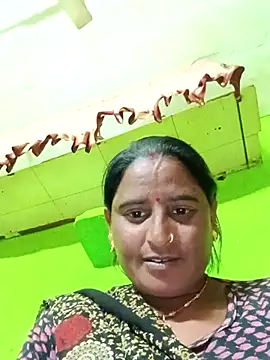 Quin_love143's cam snapshot