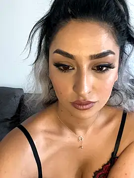 Mia_spicyy's cam snapshot