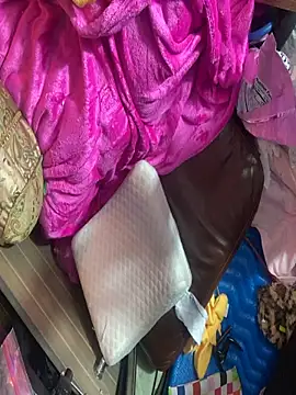 gurlnips live sex cam