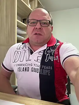 coupleLatinaLovers live sex cam