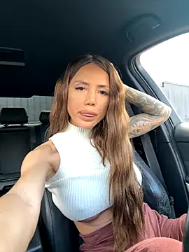 NicollleDiamondd live sex cam
