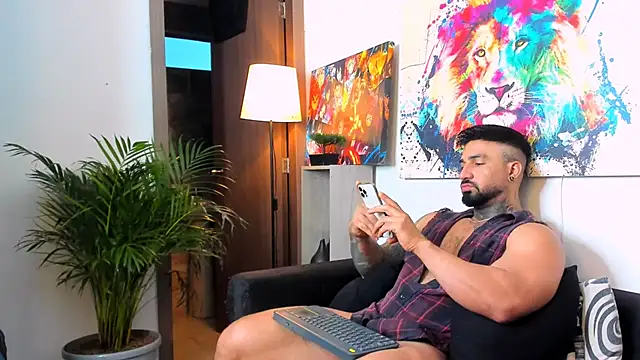 naugthy_dominant live sex cam