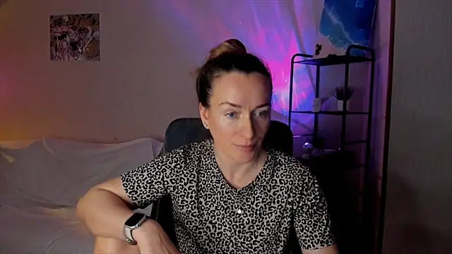 RebeccaMartinez live sex cam