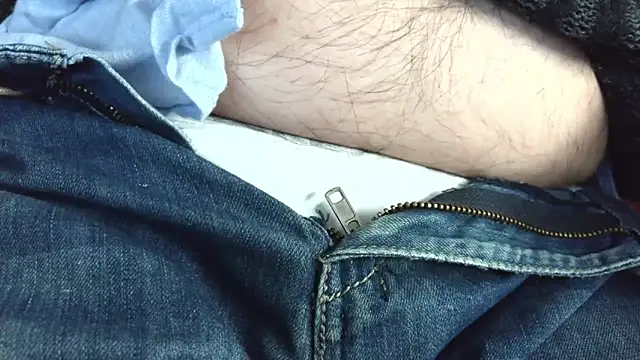 hairyandtiny's cam snapshot