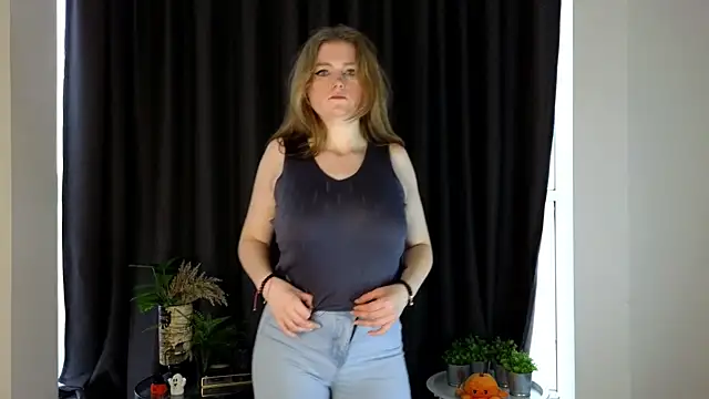 NightSaffron live sex cam