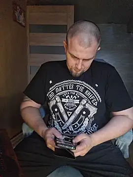 Foxyshaved live sex cam