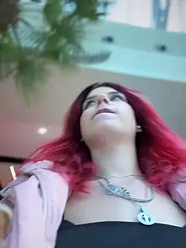 RiriRoseey live sex cam