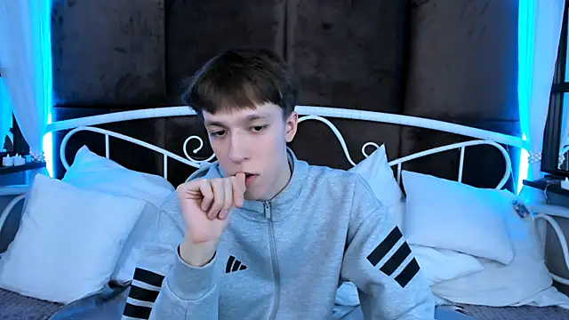 MarkBranston live sex cam