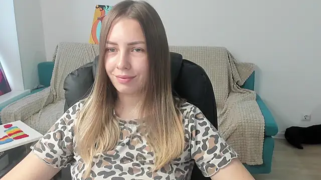 Mia_shy1 live sex cam