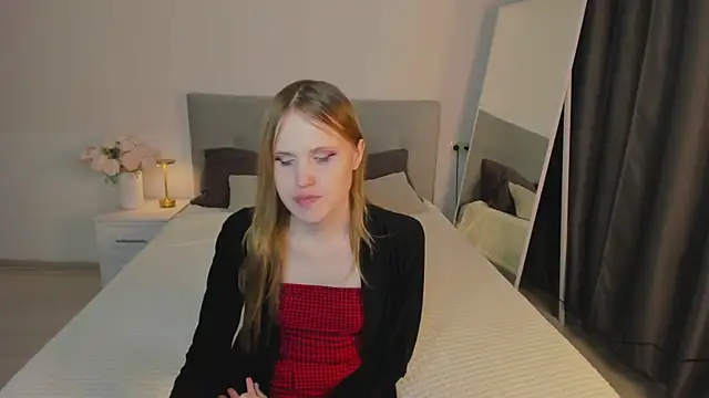 EffieMinki live sex cam