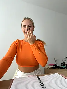 streetdoll live sex cam