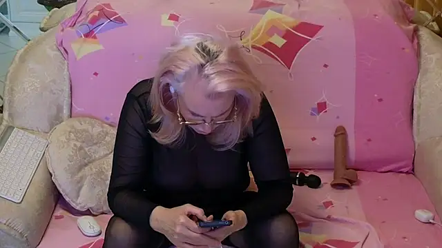 Alyonushkadarling live sex cam