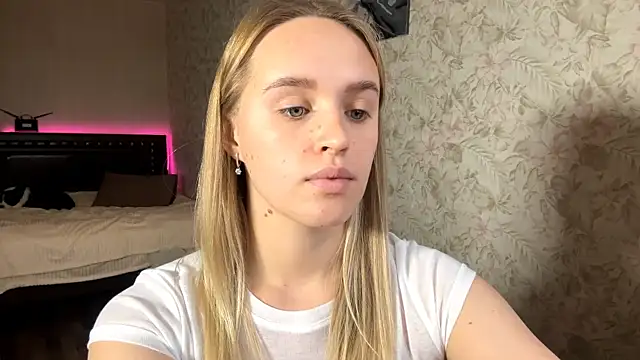 ElisabetLorney live sex cam