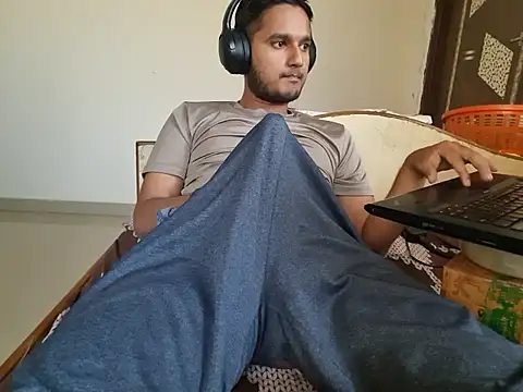 young-hairy-jon's cam snapshot