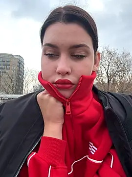 KikiWatson live sex cam