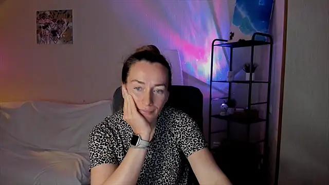 RebeccaMartinez live sex cam