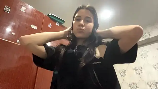 DebbiGoodknight's cam snapshot