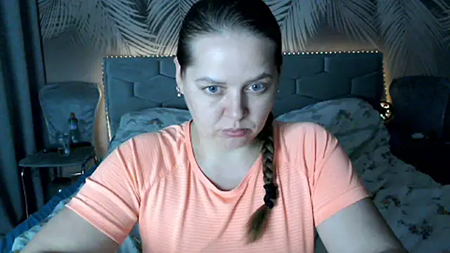 uliastar live sex cam