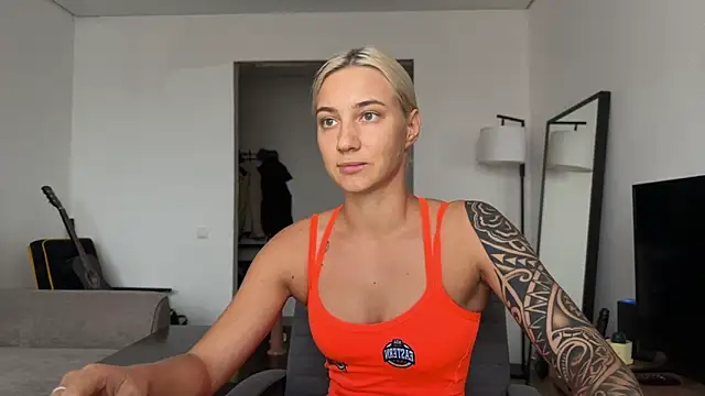 AnneBall's cam snapshot